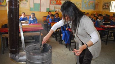 650 Öğretmen Hakkari’de Çiçeklerle Karşılandı